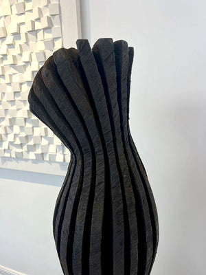 RAUMTRÄUMER | Alexander Heil | Robinie, patiniert | H 165 cm | 2024