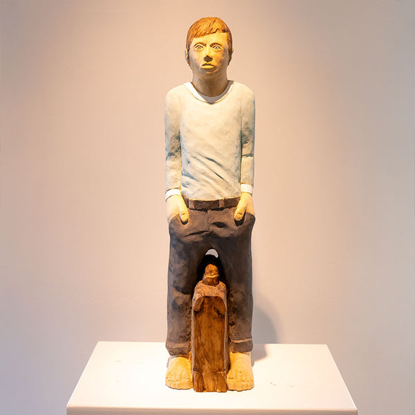 Junge mit Koffer | Peter Hermann | Lindenholz | H 81 cm | 2026