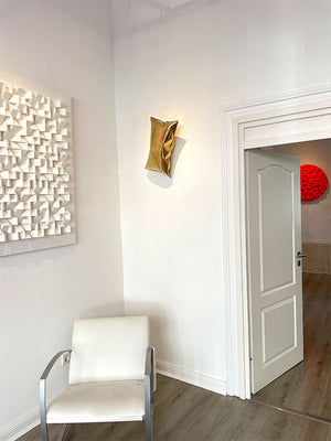 "PILLOW" | Volker Kiehn | Wall sculpture | Edelstahl 24K vergoldet | 2025 | 30 x 50 cm